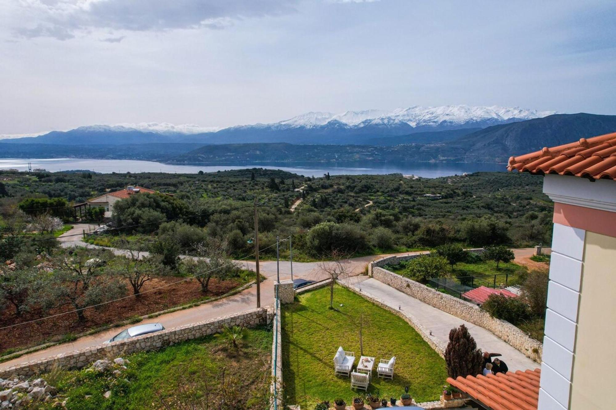 Villa Aitheras With Sea Views And Garden Sternai Экстерьер фото